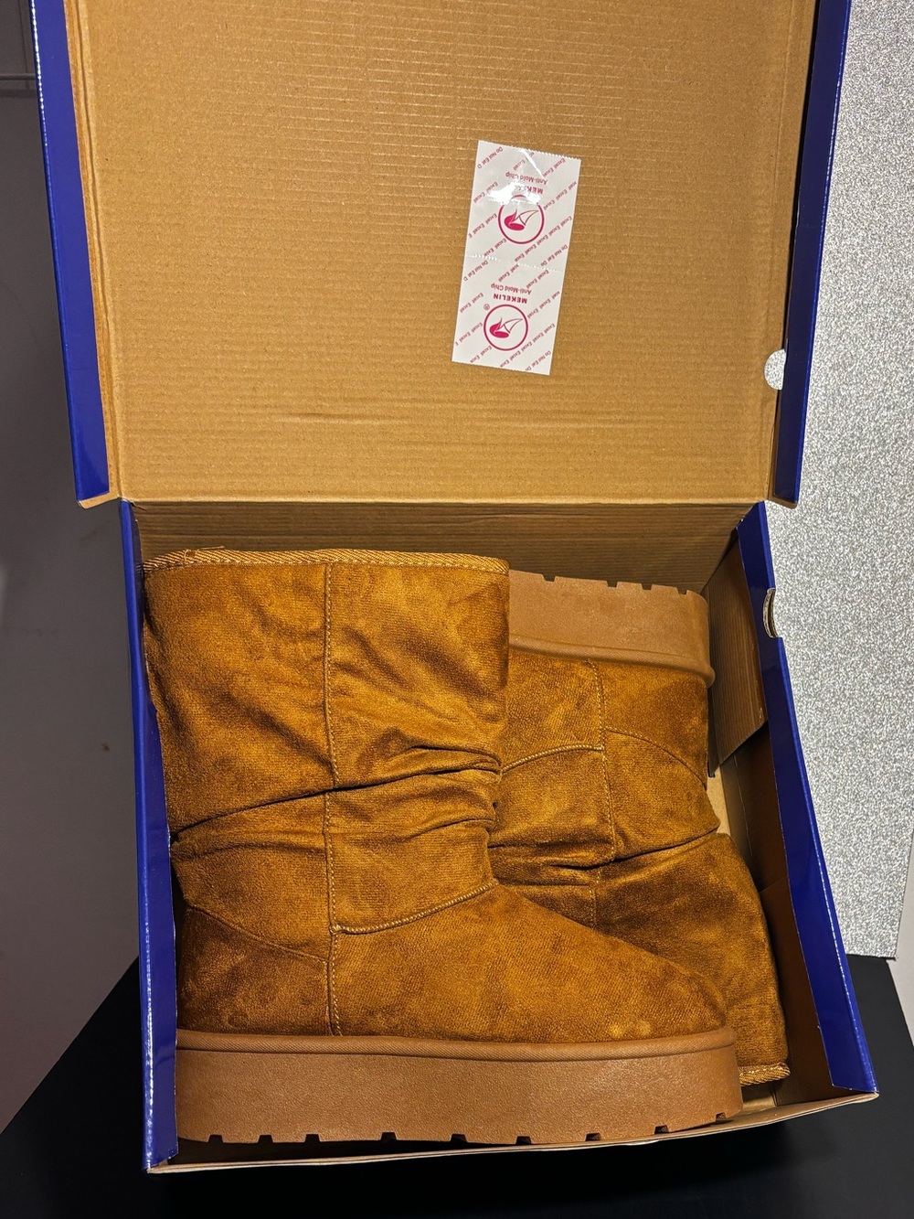 BRAND NEW! Women’s Brown Winter Boots🤎cute & comfy for the cold weather! - Picture 2 of 12